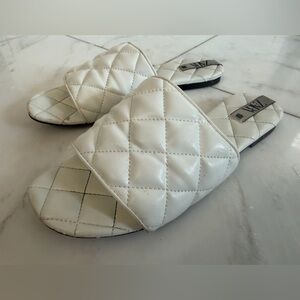 Zara Women’s euro 50 or US 9-9.5 White Quilted Vegan Leather Flat Slide Sandals